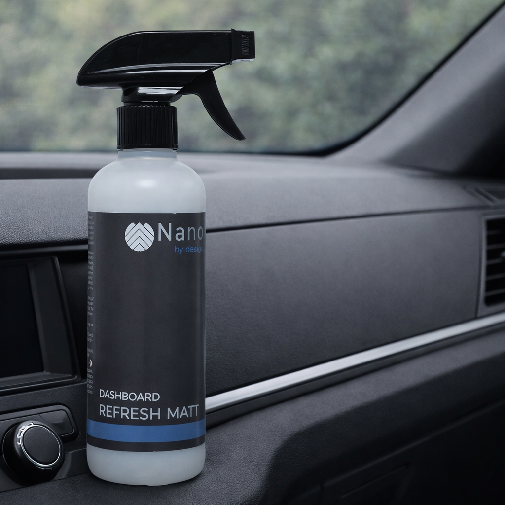 Dashboard Refresh Matt aplicat pe bordul mașinii pentru efect mat natural